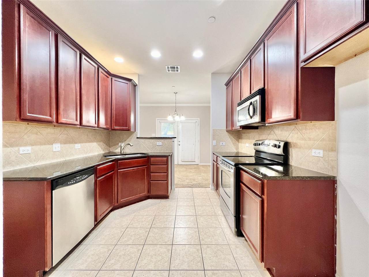 700 Mandarin Flyway - Photo 1