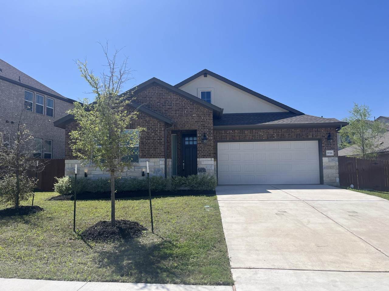 19316 Fernando Trl - Photo 1