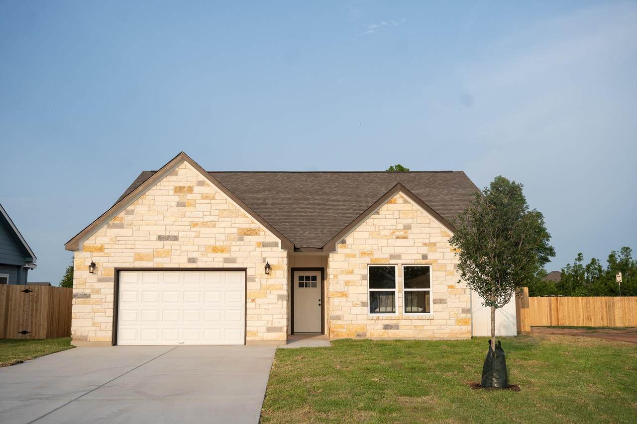 304 String Prairie Way - Photo 1