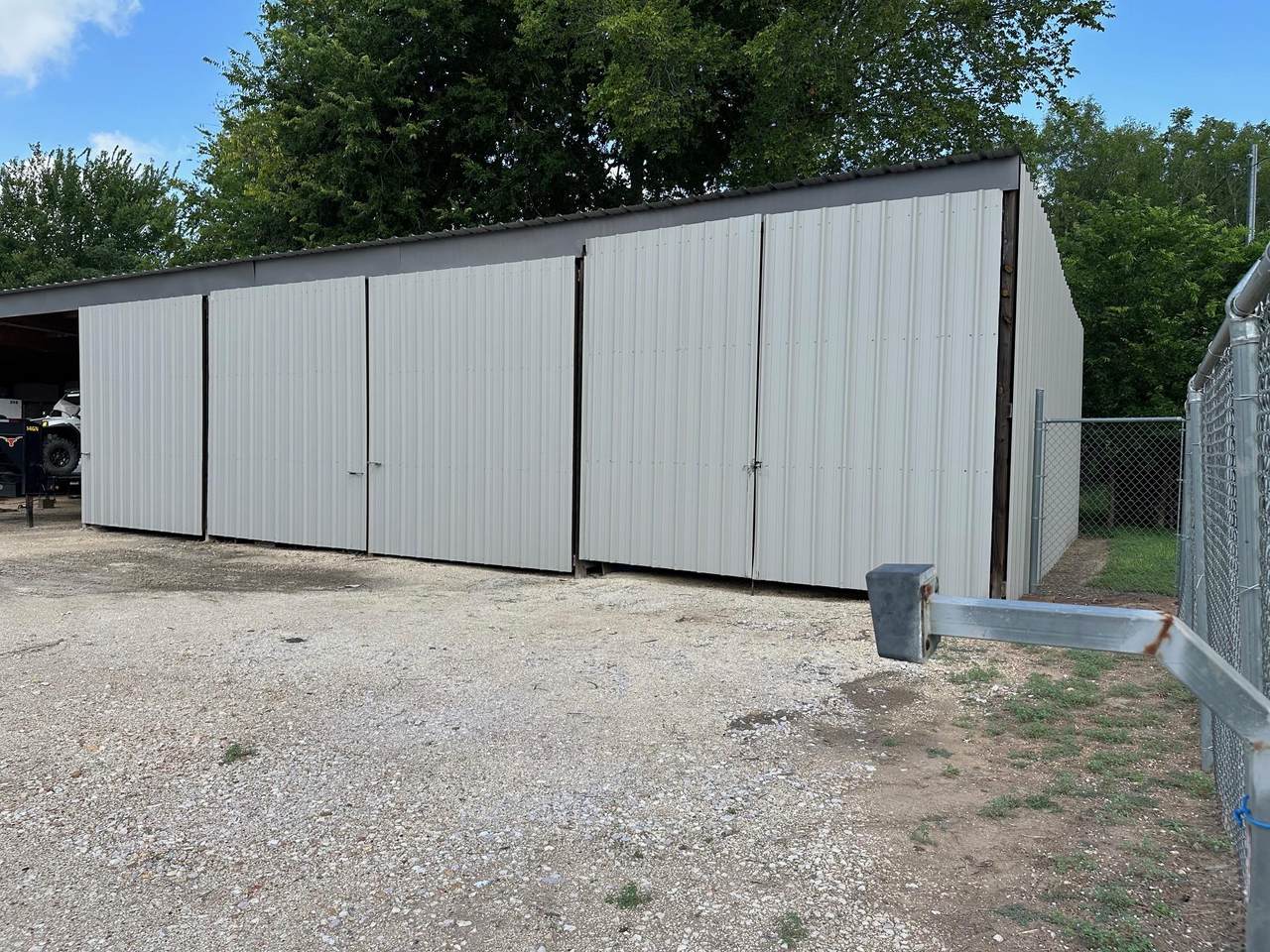 https://bt-photos.global.ssl.fastly.net/austin/1280_boomver_1_2262114-2.jpg