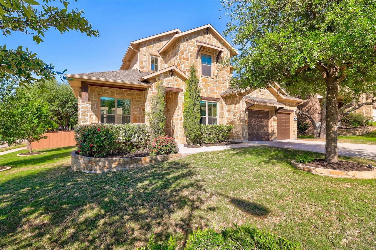 1020 Winding Way Dr - Photo 1