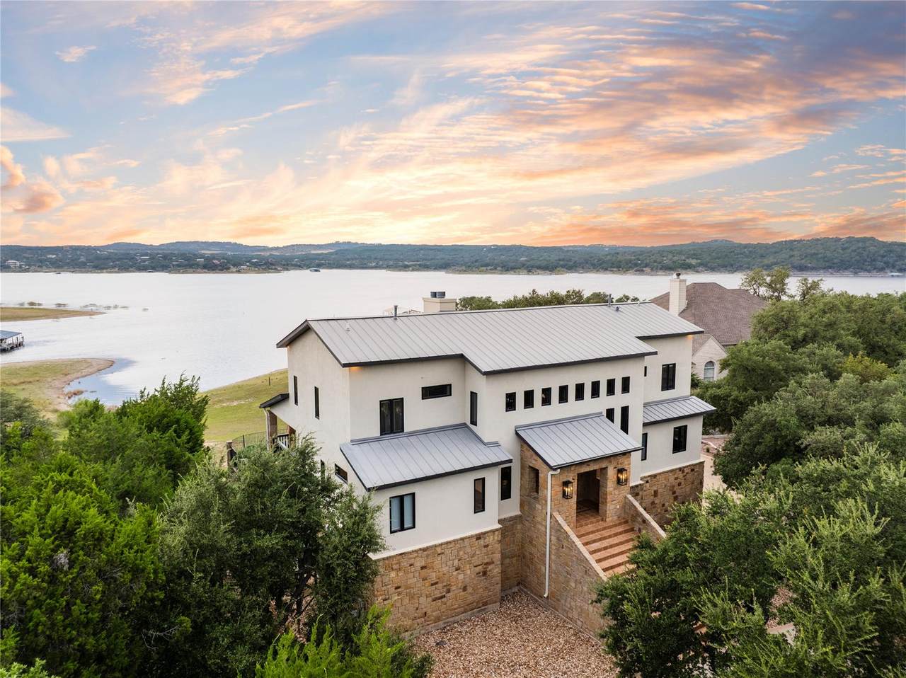 516 Deckhouse Dr - Photo 1