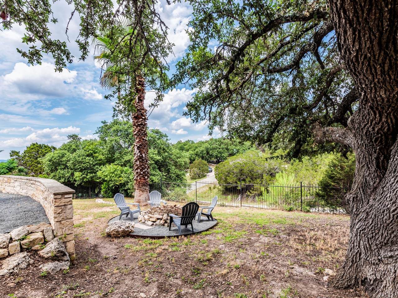 https://bt-photos.global.ssl.fastly.net/austin/1280_boomver_1_2309099-2.jpg