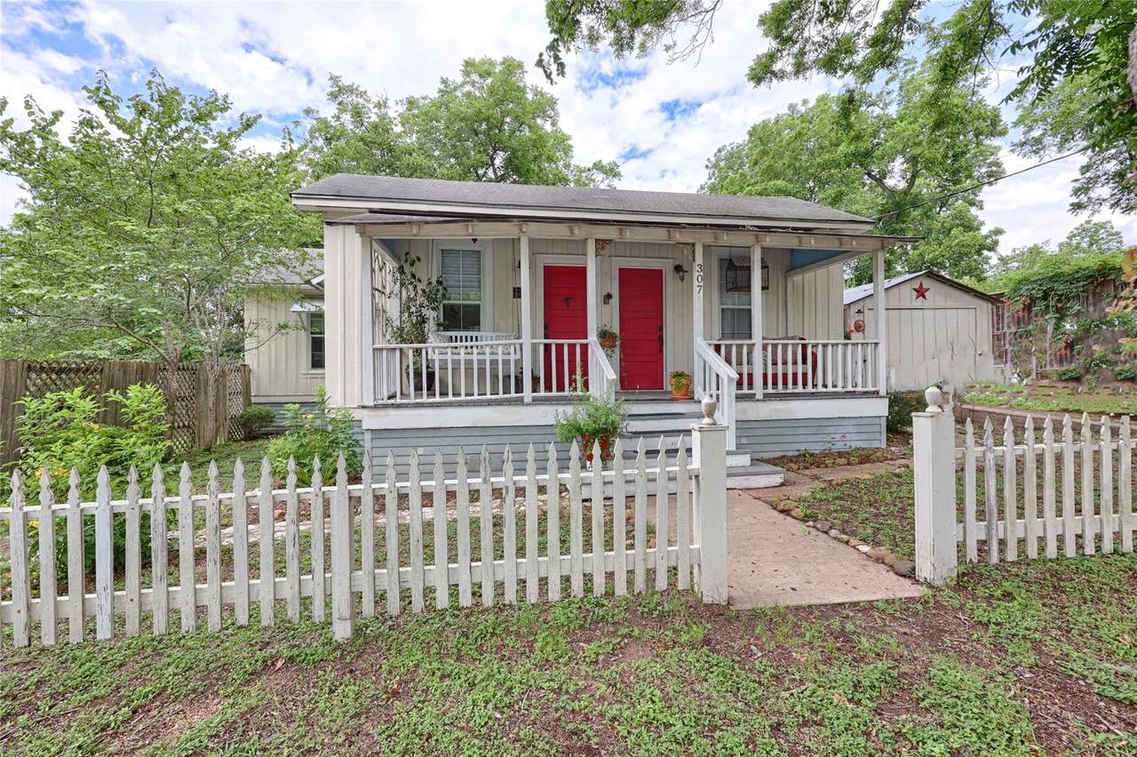 307 Market St - Photo 1