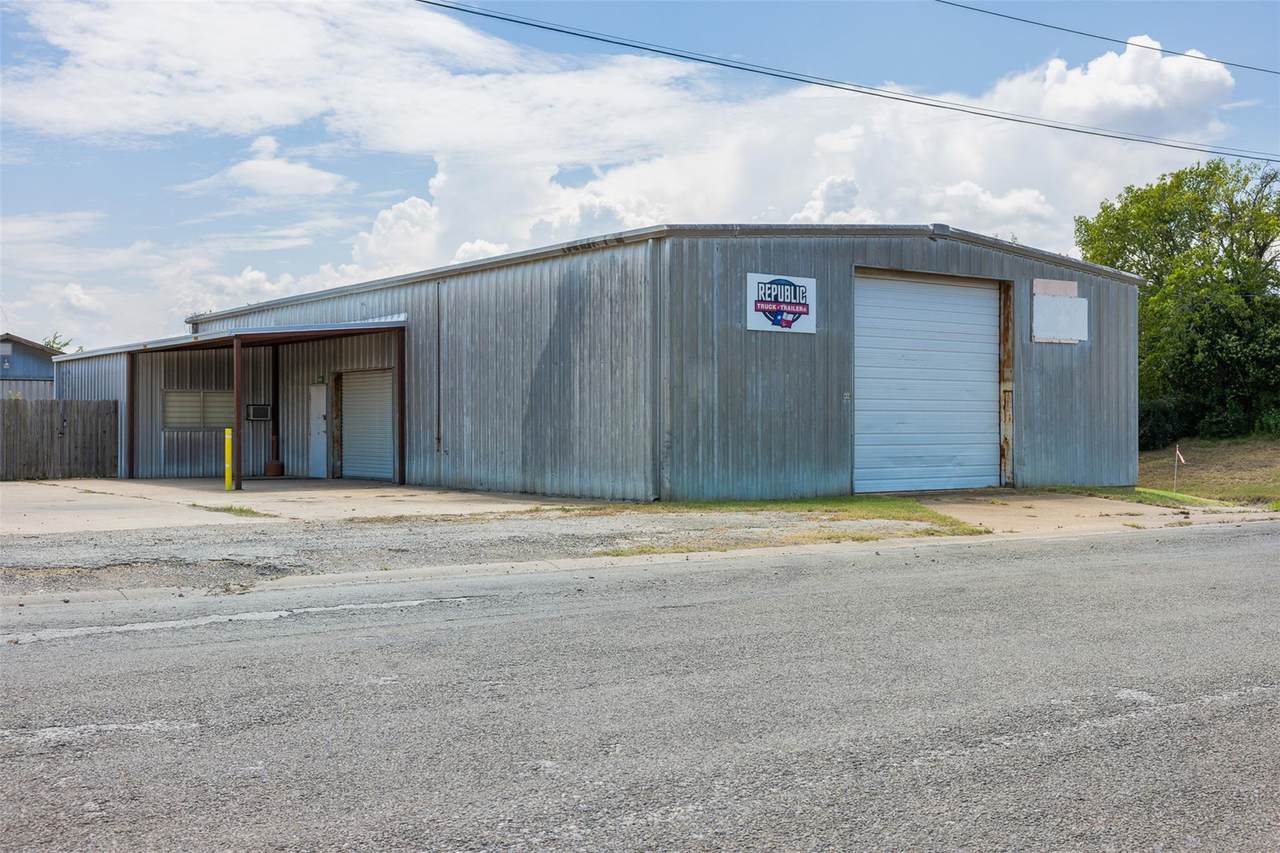 698 Hempstead St - Photo 1