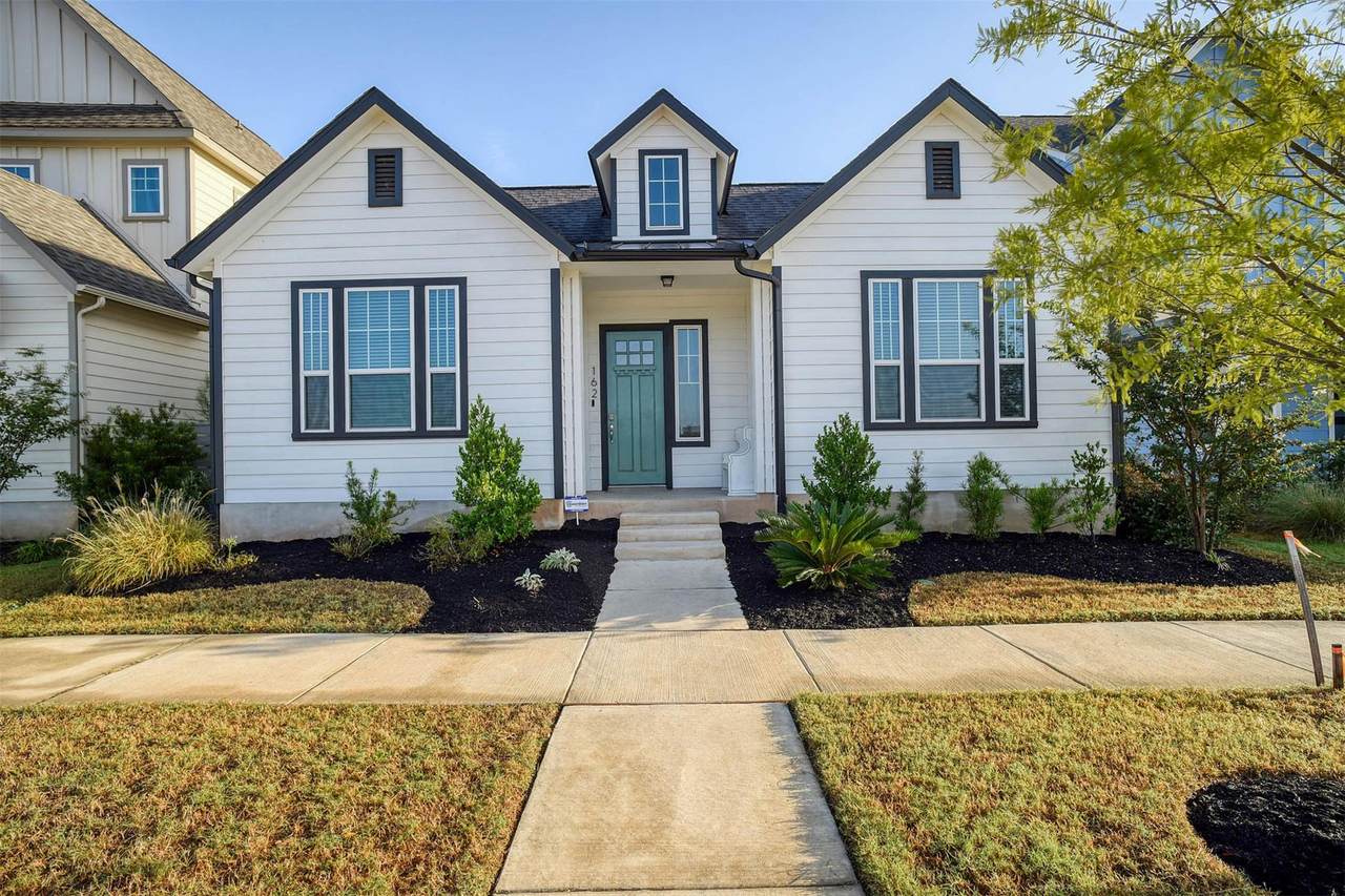 162 Adelton Blvd - Photo 1