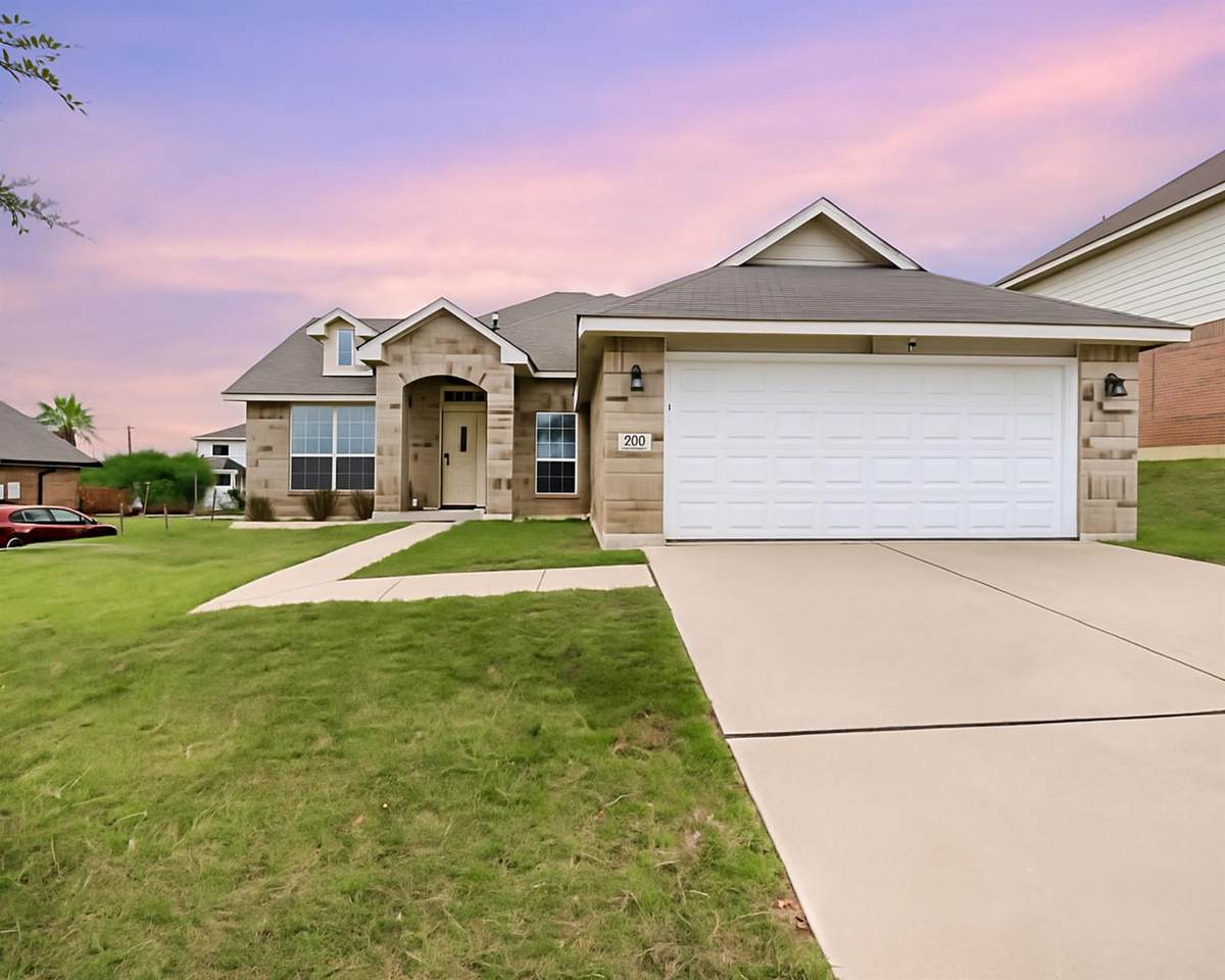 203 Ponderosa Dr - Photo 1