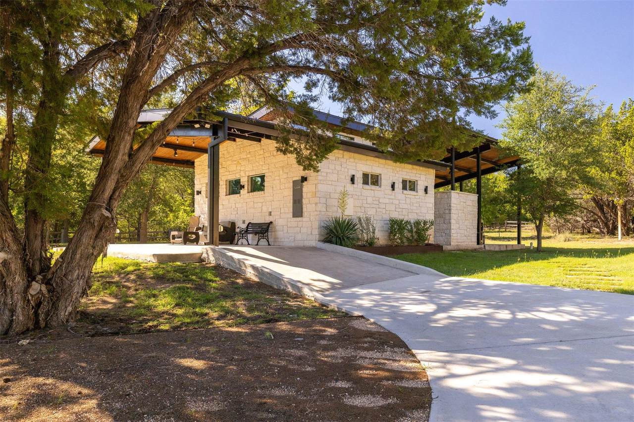 https://bt-photos.global.ssl.fastly.net/austin/1280_boomver_1_2353114-2.jpg