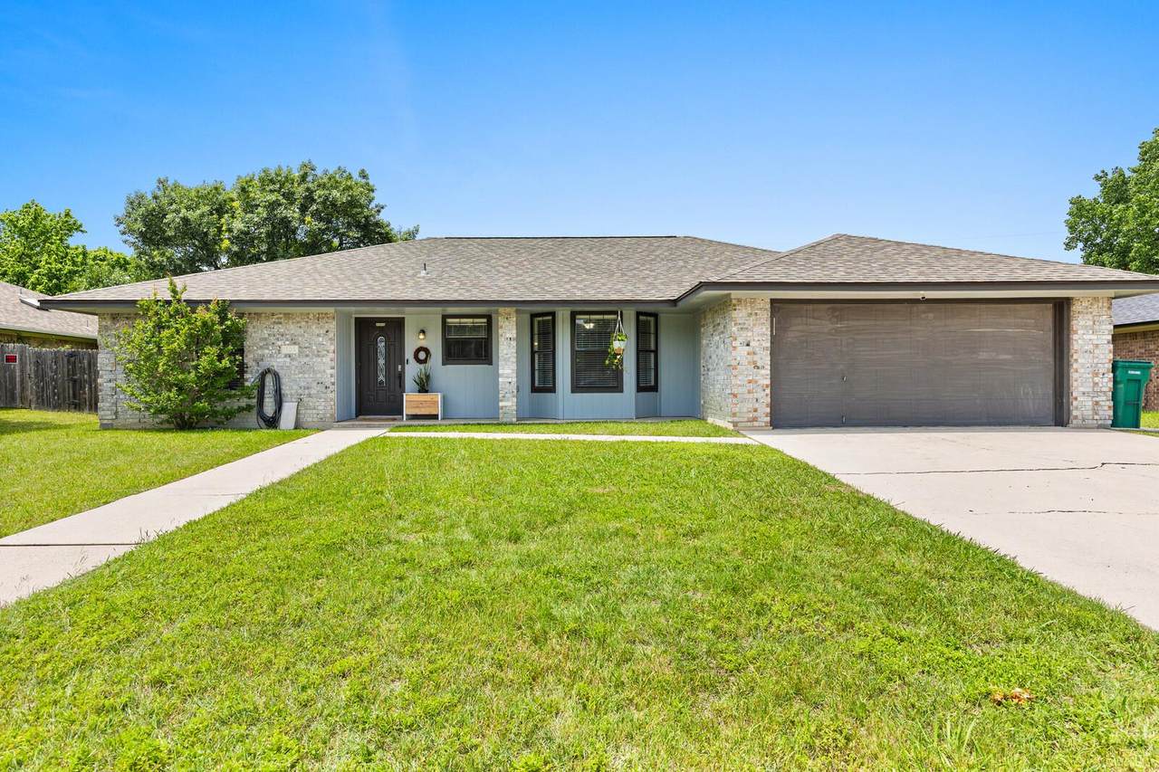 1706 Lynx Cir - Photo 1