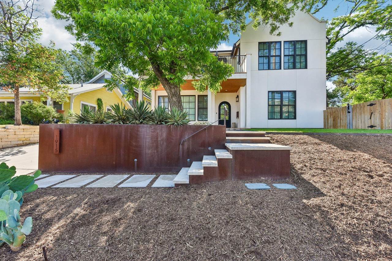 1915 Brackenridge St - Photo 1