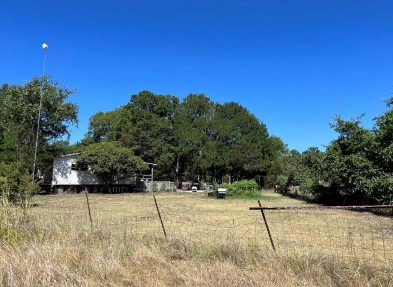 250 Rolling Oaks Dr - Photo 1