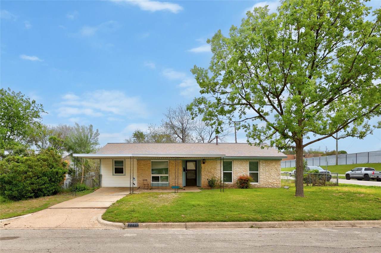 2713 Friar Tuck Ln - Photo 1