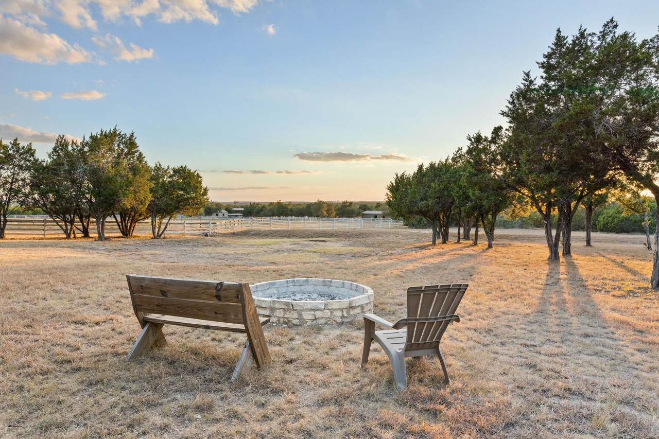 1440 Deerfield Rd - Photo 1