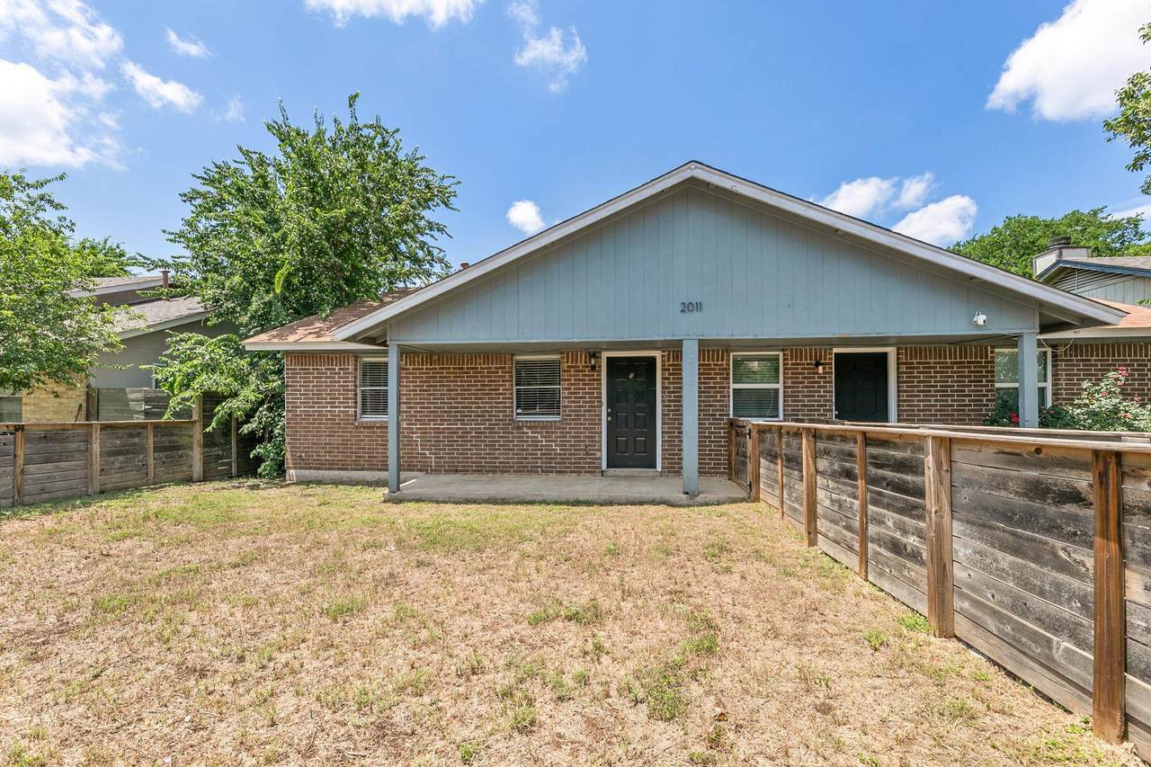 2011 Stassney Ln - Photo 1