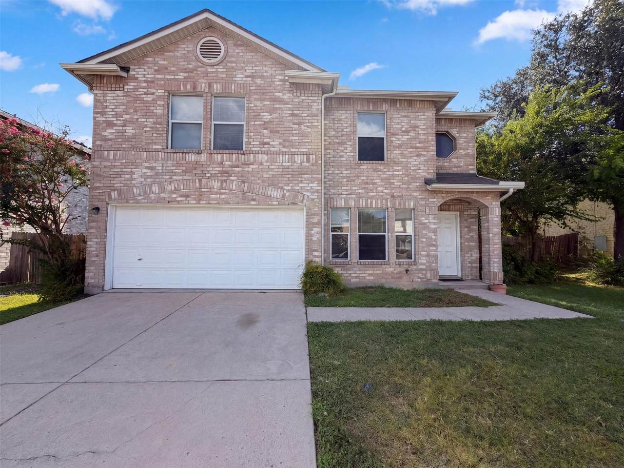 305 Edgewood Cv - Photo 1