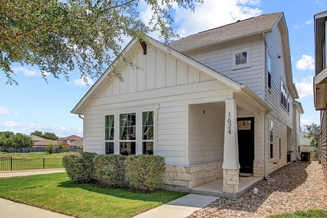 1624 Coral Sunrise Trl - Photo 1