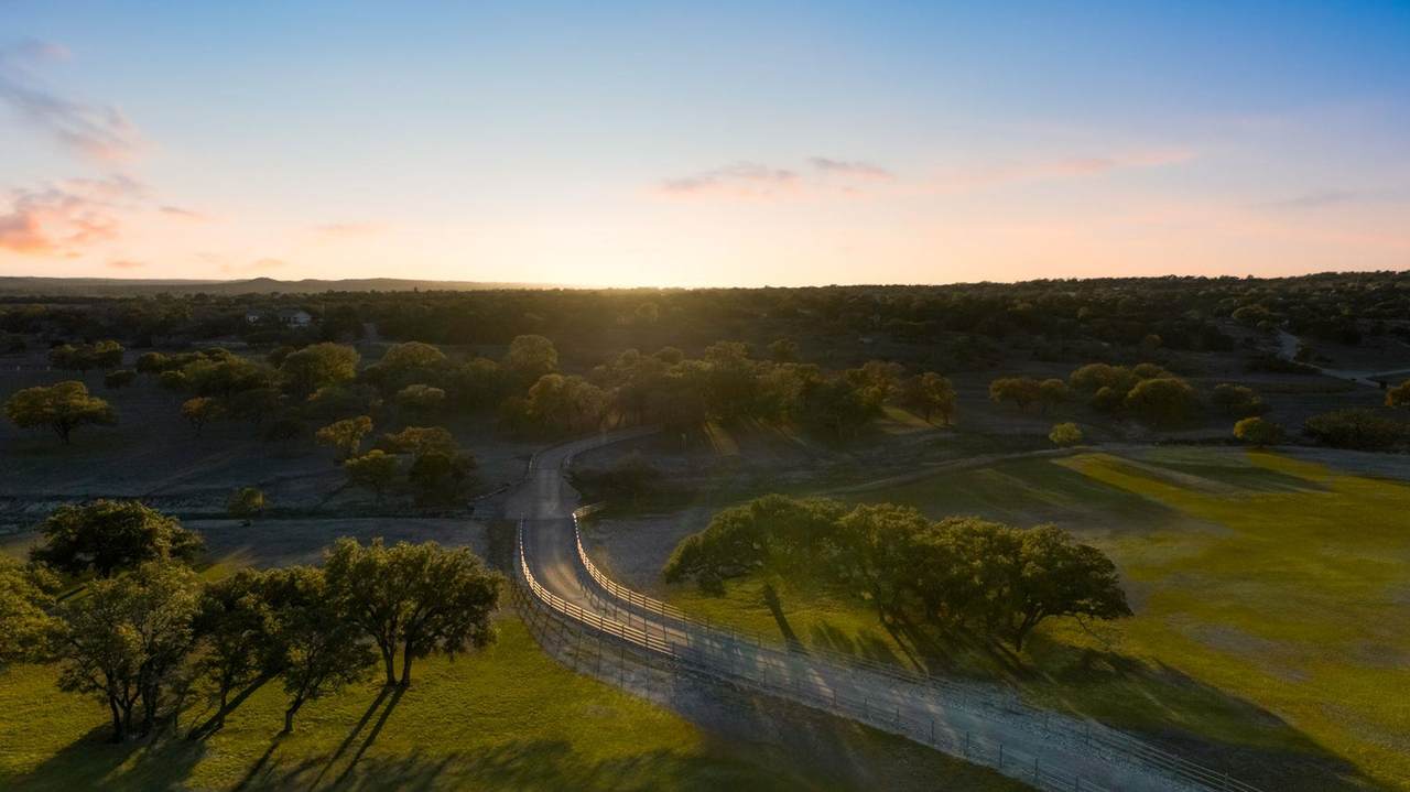 https://bt-photos.global.ssl.fastly.net/austin/1280_boomver_1_2429281-2.jpg