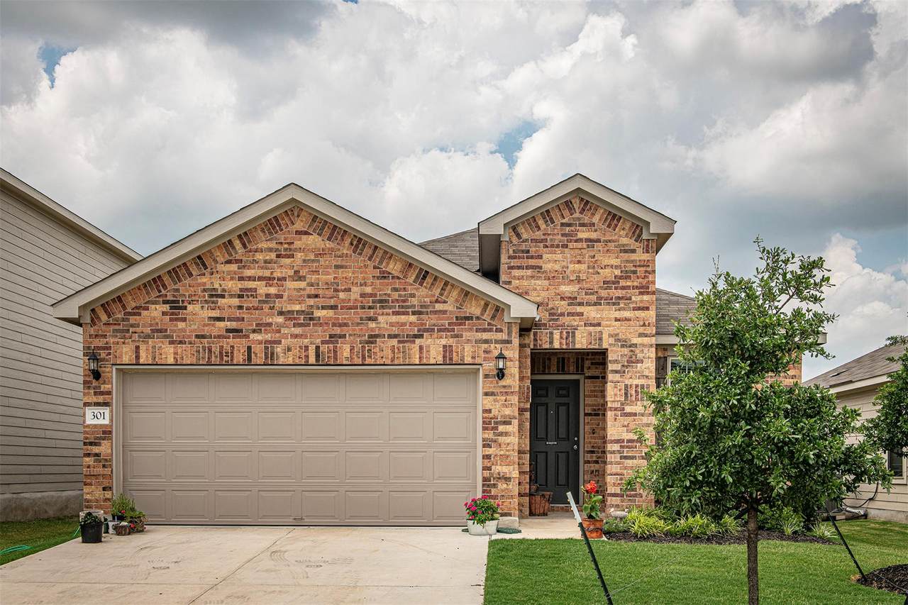 301 The Duke Dr - Photo 1