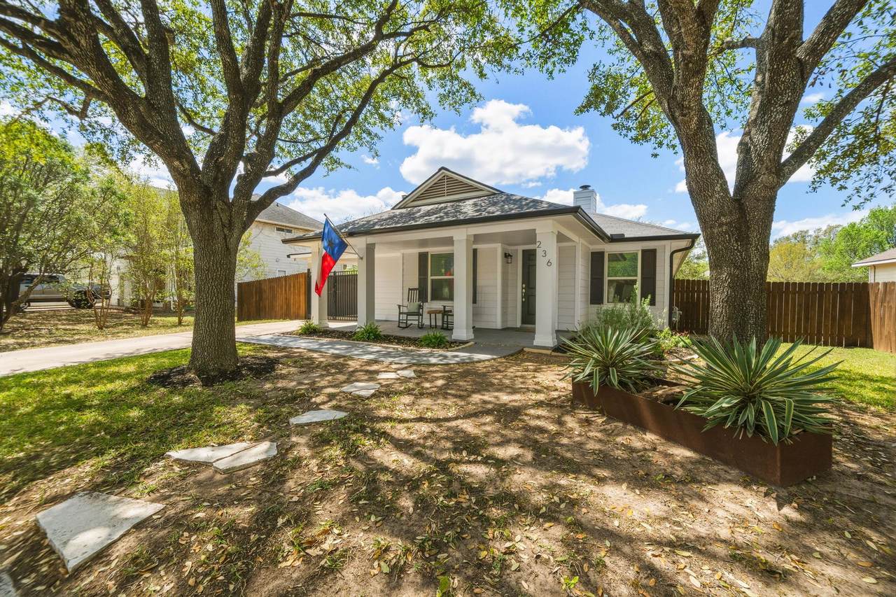 236 Bradfield Dr - Photo 1