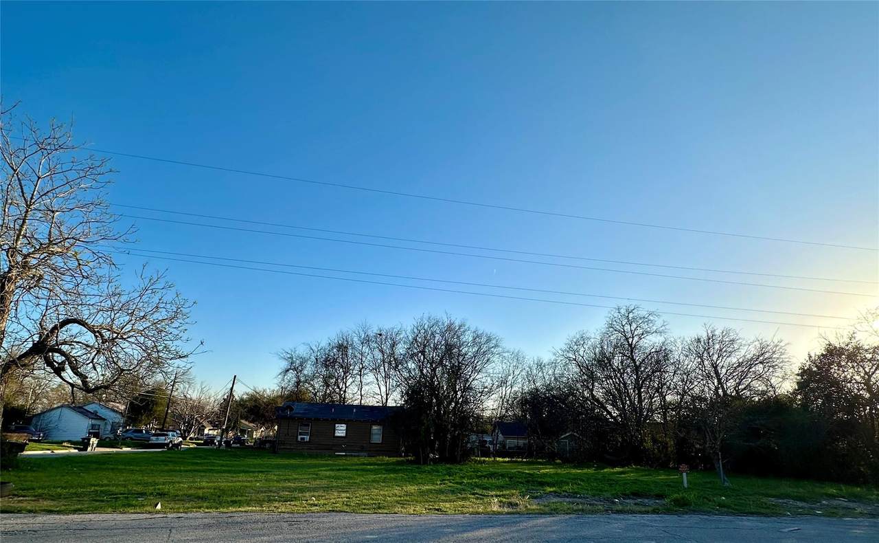1002 24th St - Photo 1