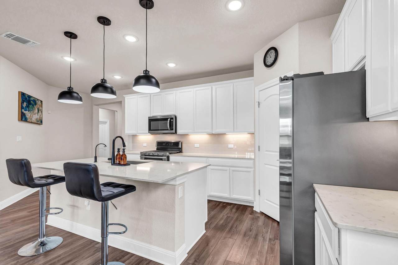 100 Janelle Ln - Photo 1