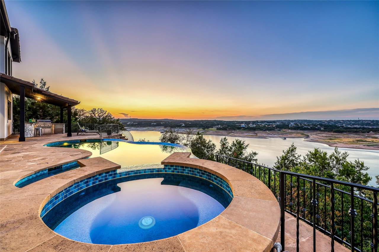 1208 Watercliffe Dr - Photo 1