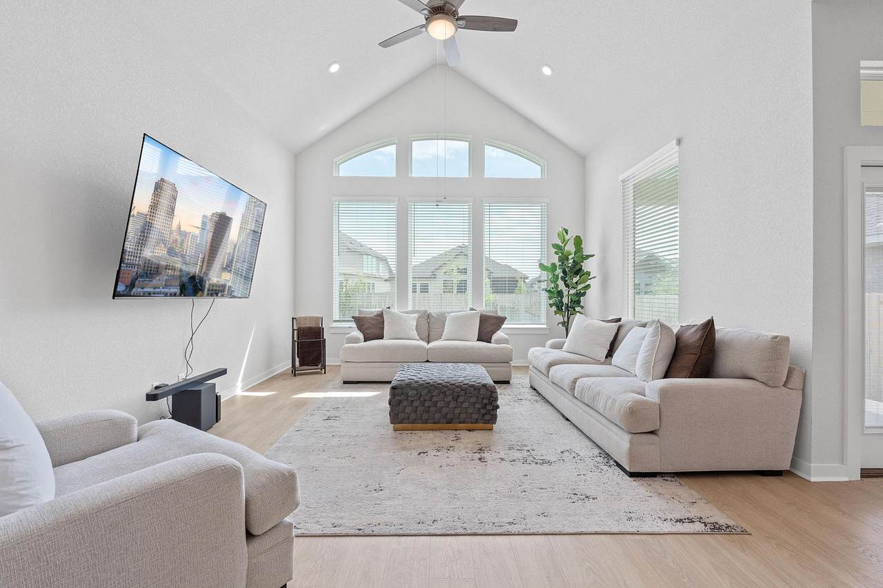 108 Cherry Sage Cv - Photo 1