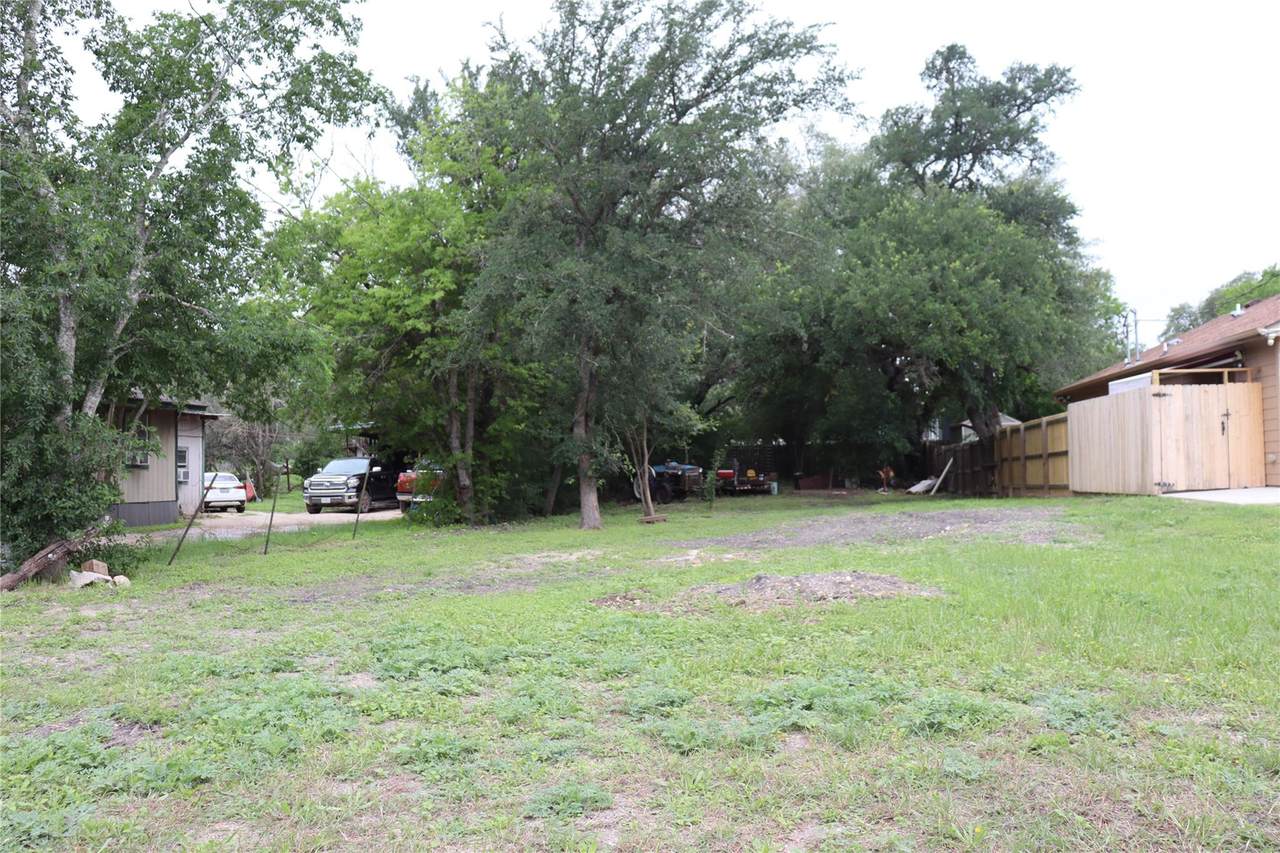 821 Commerce St - Photo 1