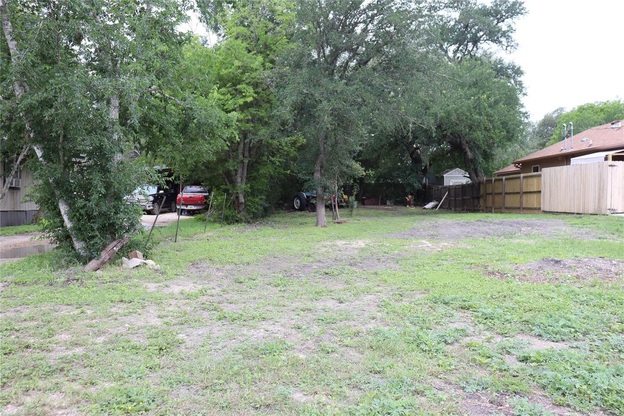 https://bt-photos.global.ssl.fastly.net/austin/1280_boomver_1_2495458-2.jpg