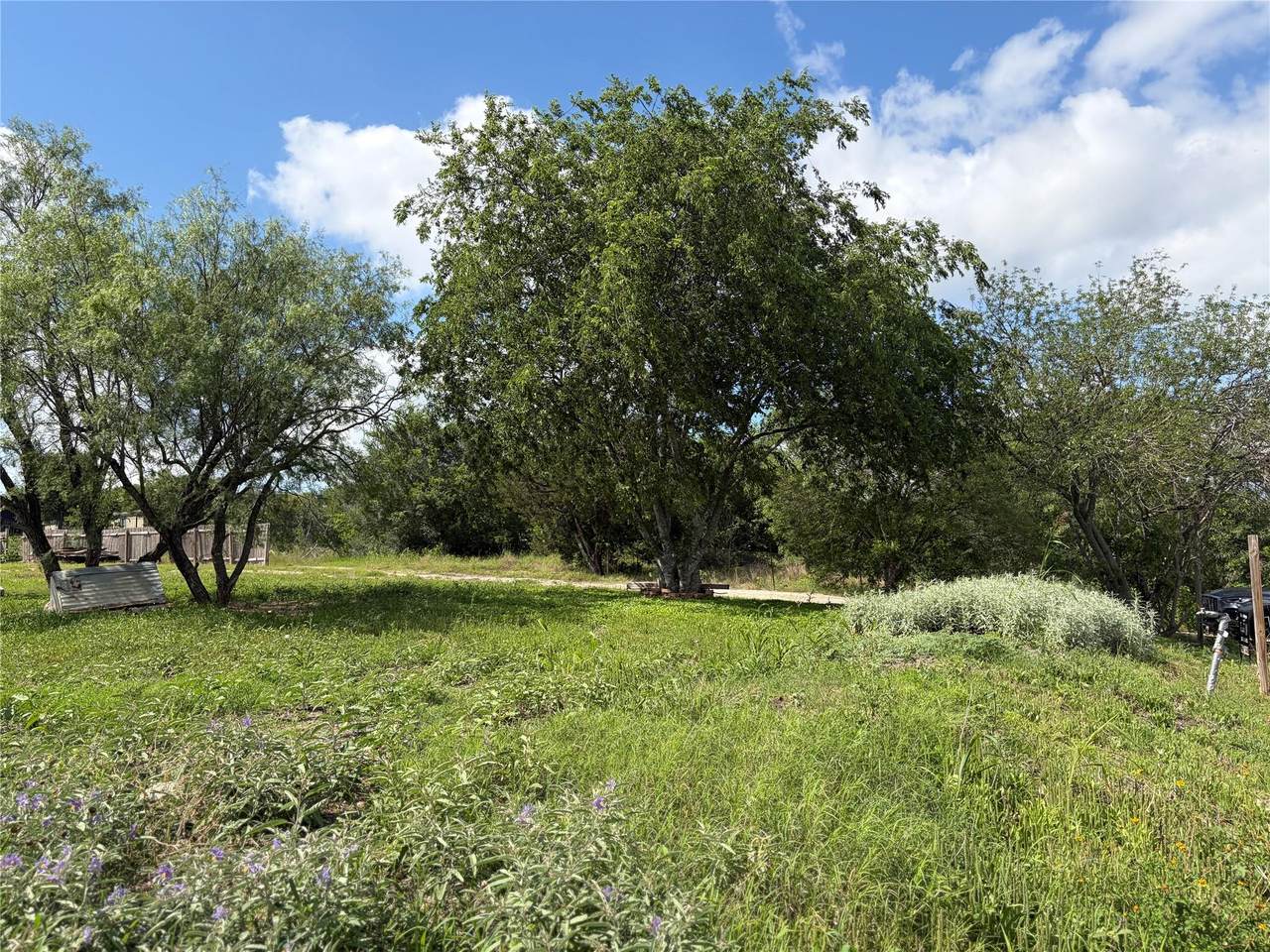 https://bt-photos.global.ssl.fastly.net/austin/1280_boomver_1_2507158-2.jpg