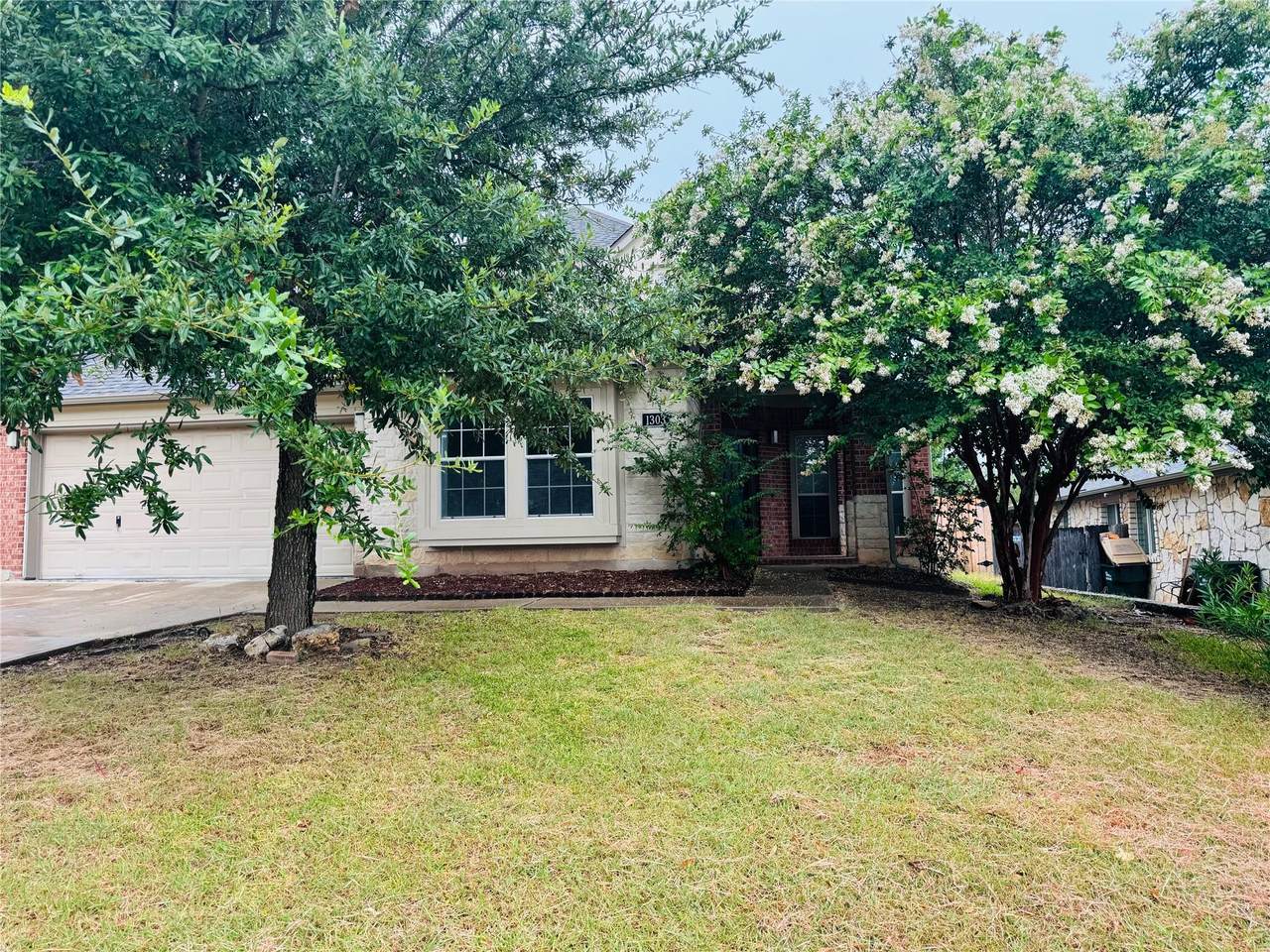 1303 Four Seasons Farm Dr - Photo 1