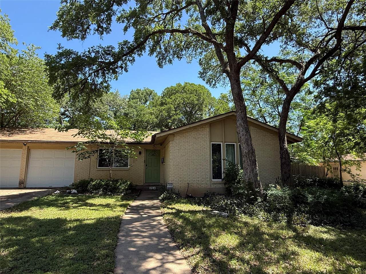 1704 Brittany Blvd - Photo 1