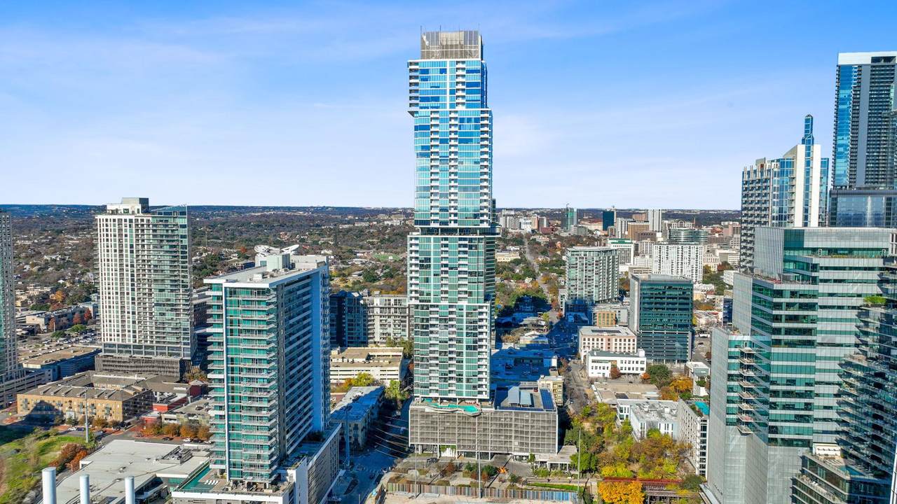 301 West Ave - Photo 1