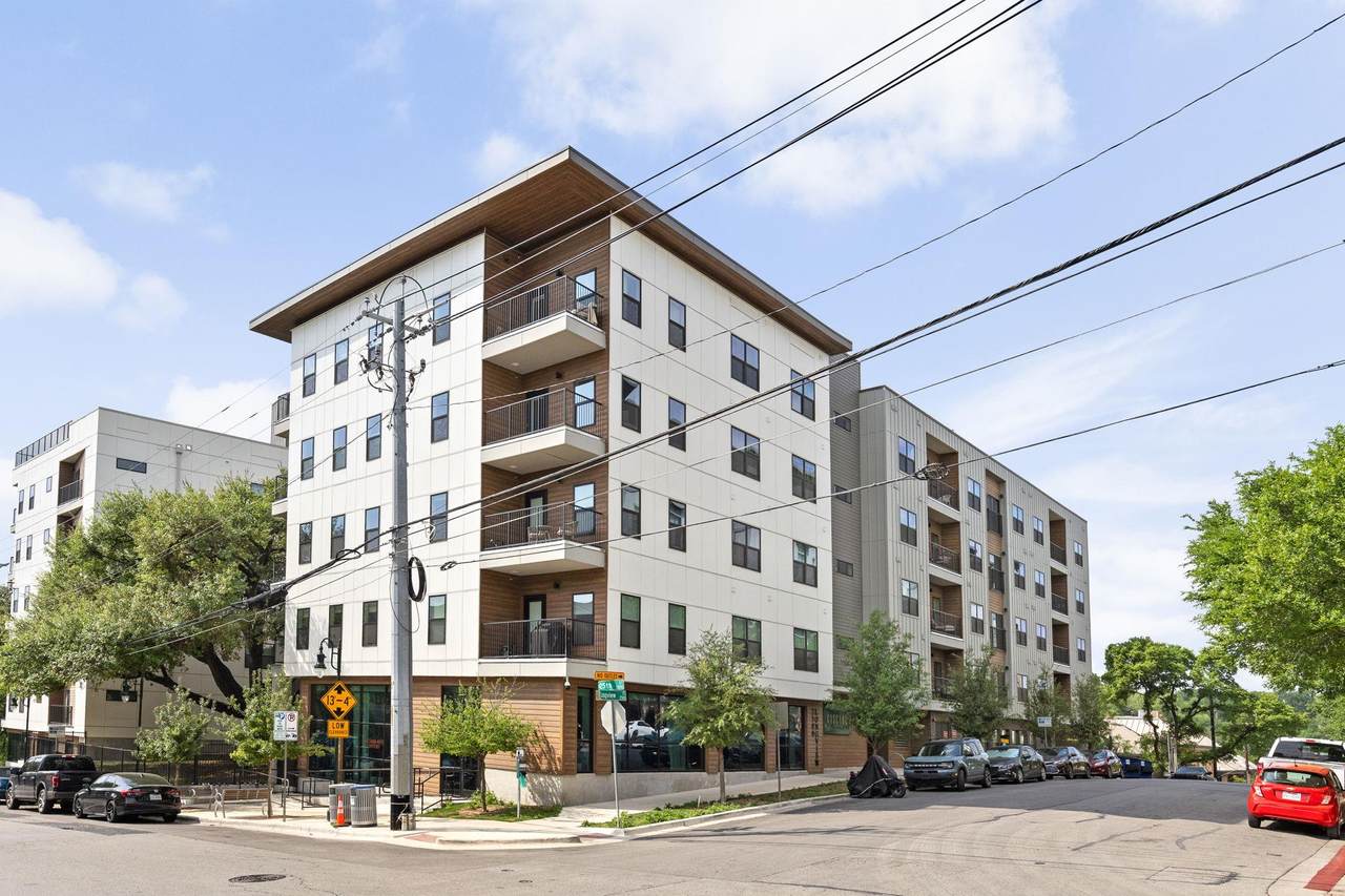 2500 Longview St - Photo 1