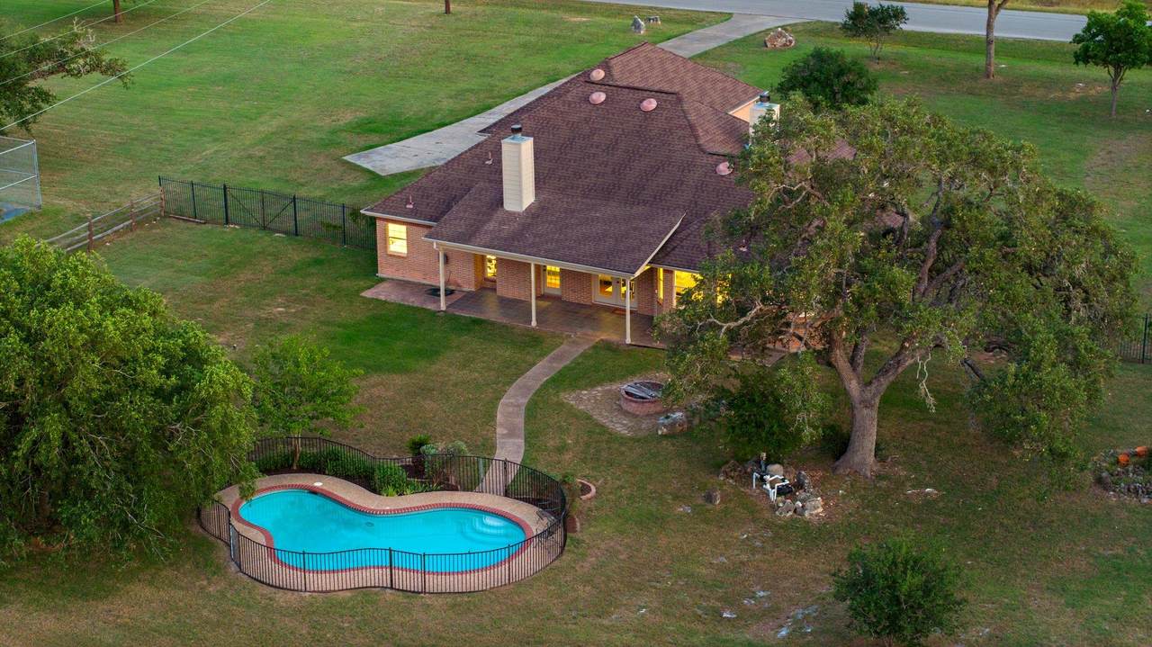 320 Woodland Oaks Trl - Photo 1