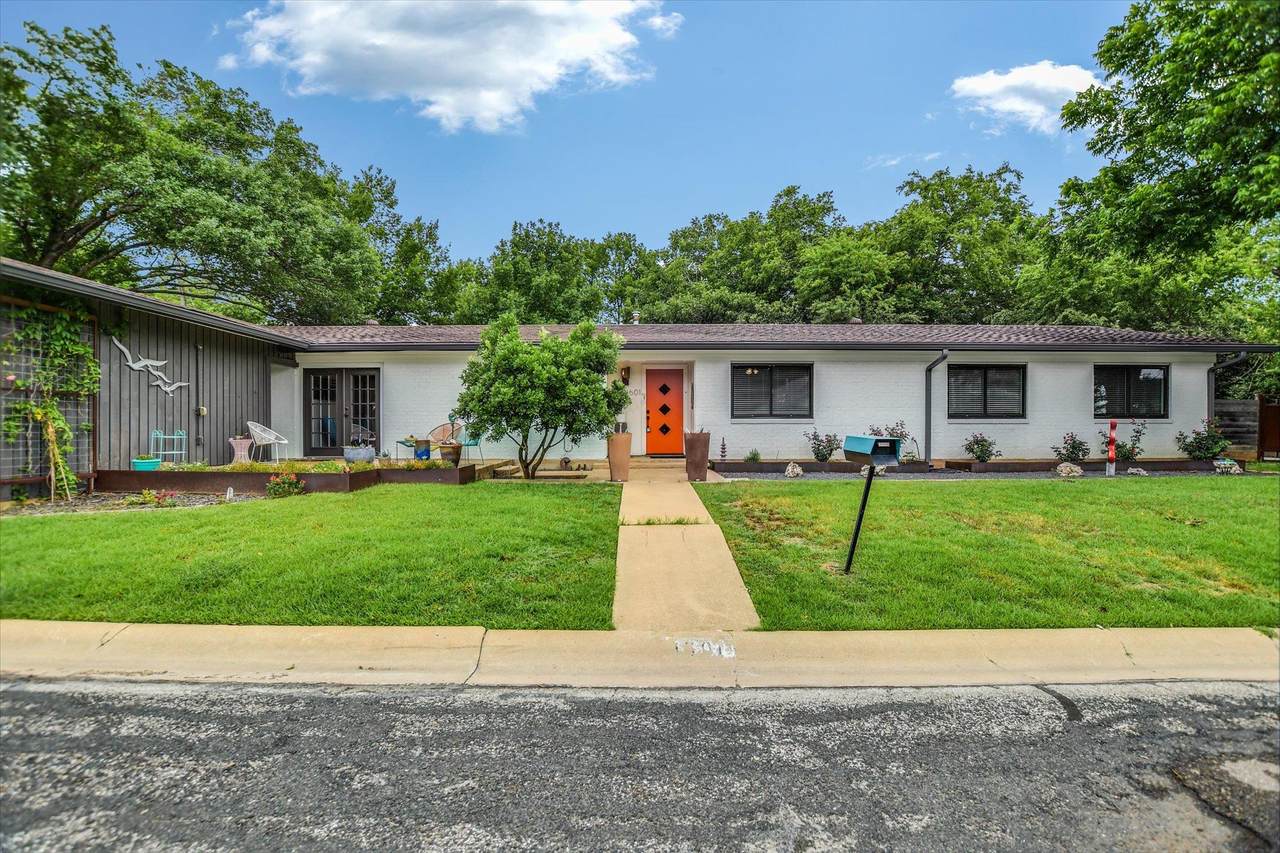 1601 19th St - Photo 1