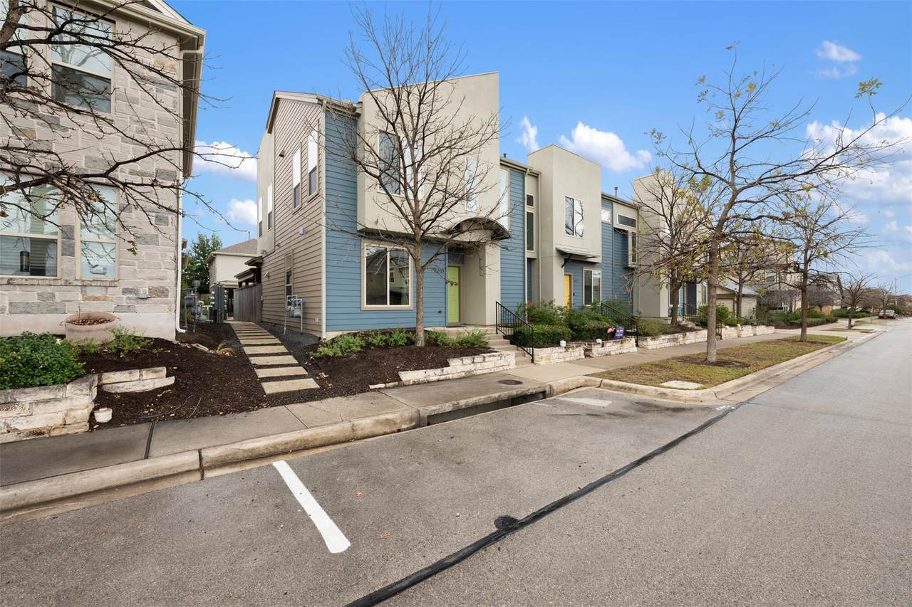 7615 Wolverine St - Photo 1