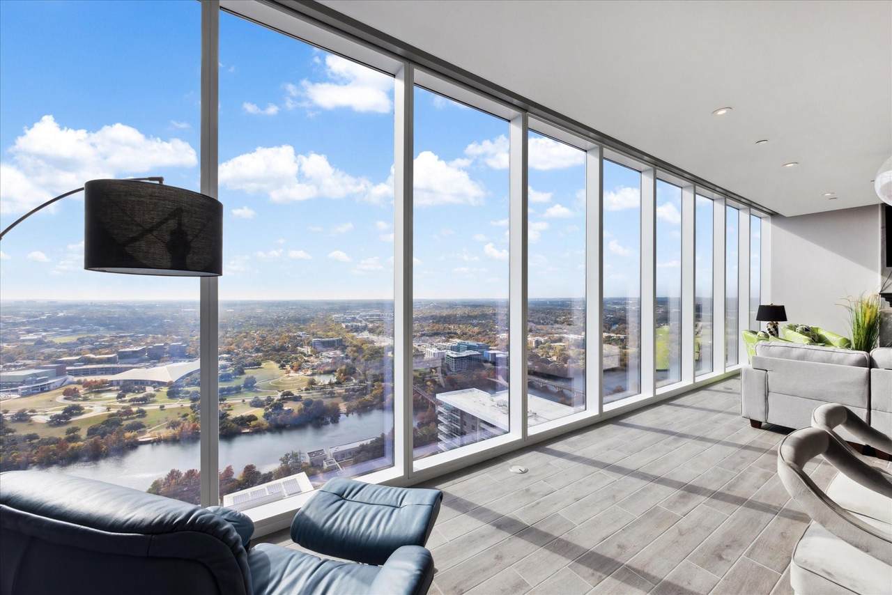 301 West Ave - Photo 1