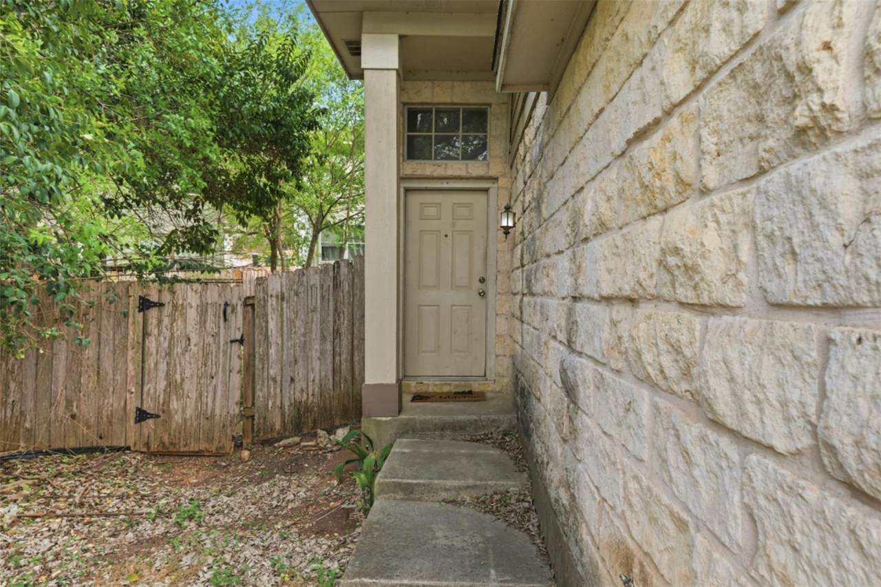 https://bt-photos.global.ssl.fastly.net/austin/1280_boomver_1_2718239-2.jpg