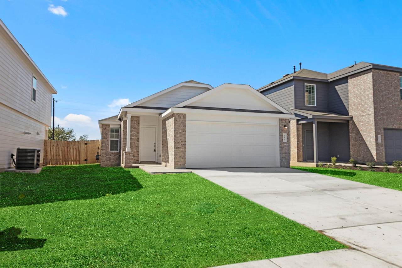 945 Soapstone Pass - Photo 1