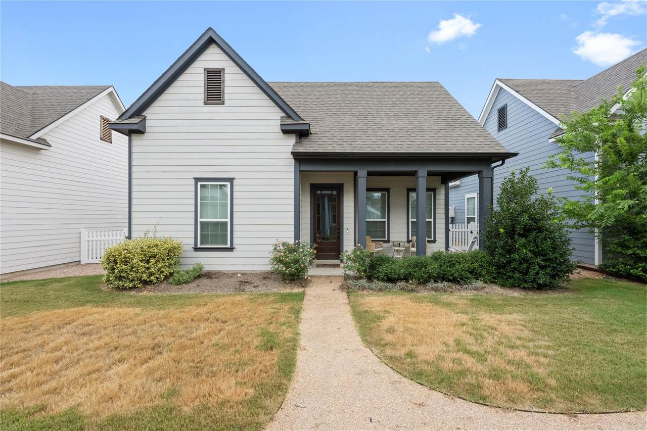 1182 Grant Wood Ave - Photo 1