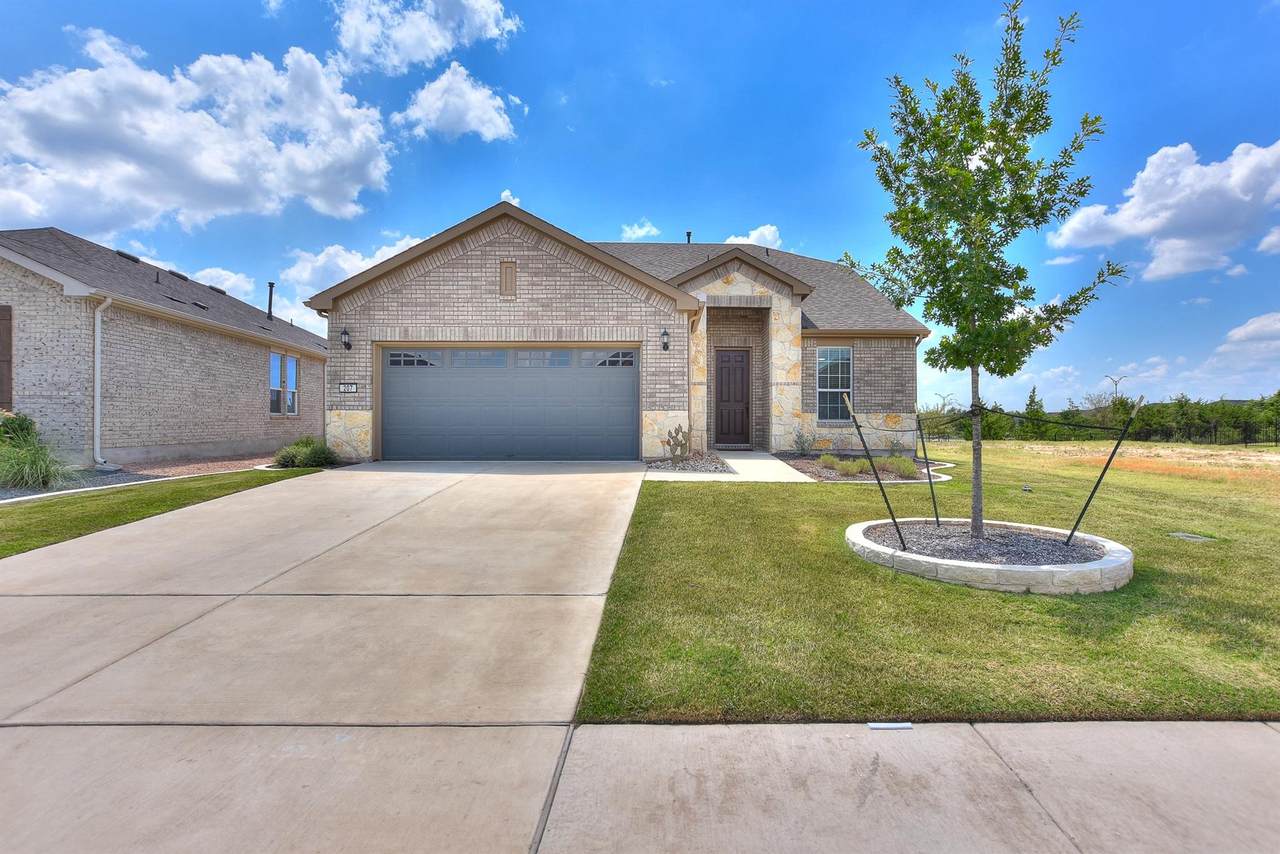 207 Bellows St - Photo 1