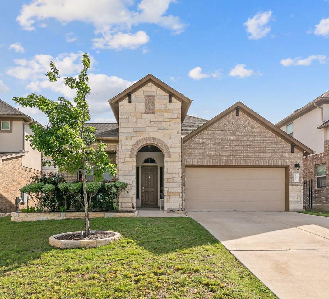 904 Astoria St - Photo 1