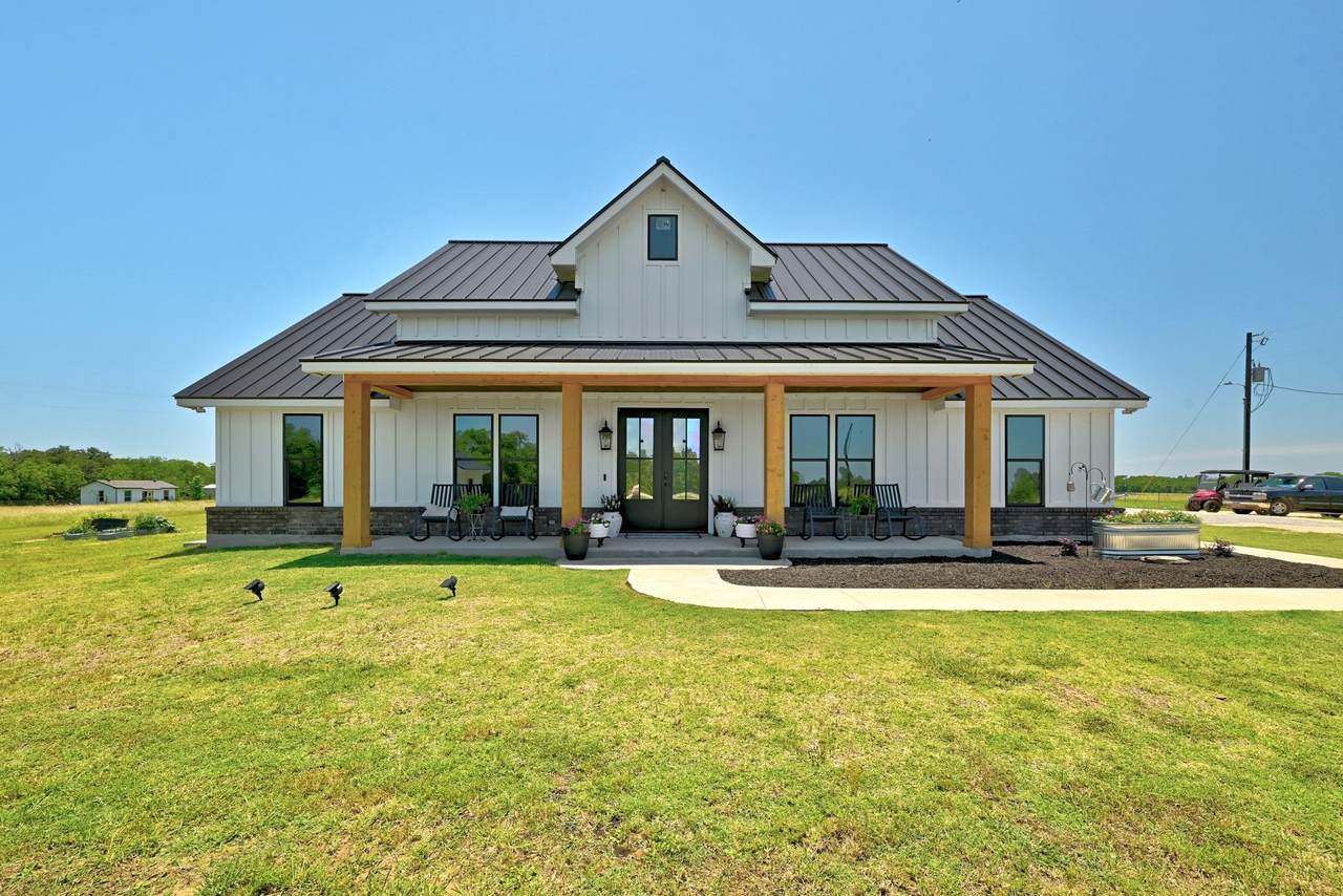 2889 Old Mcmahan Rd - Photo 1