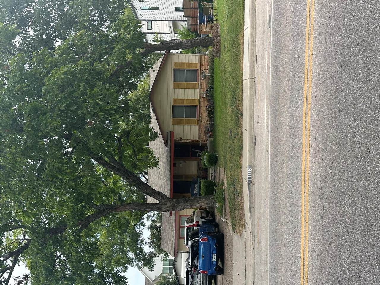 1106 Justin Ln - Photo 1