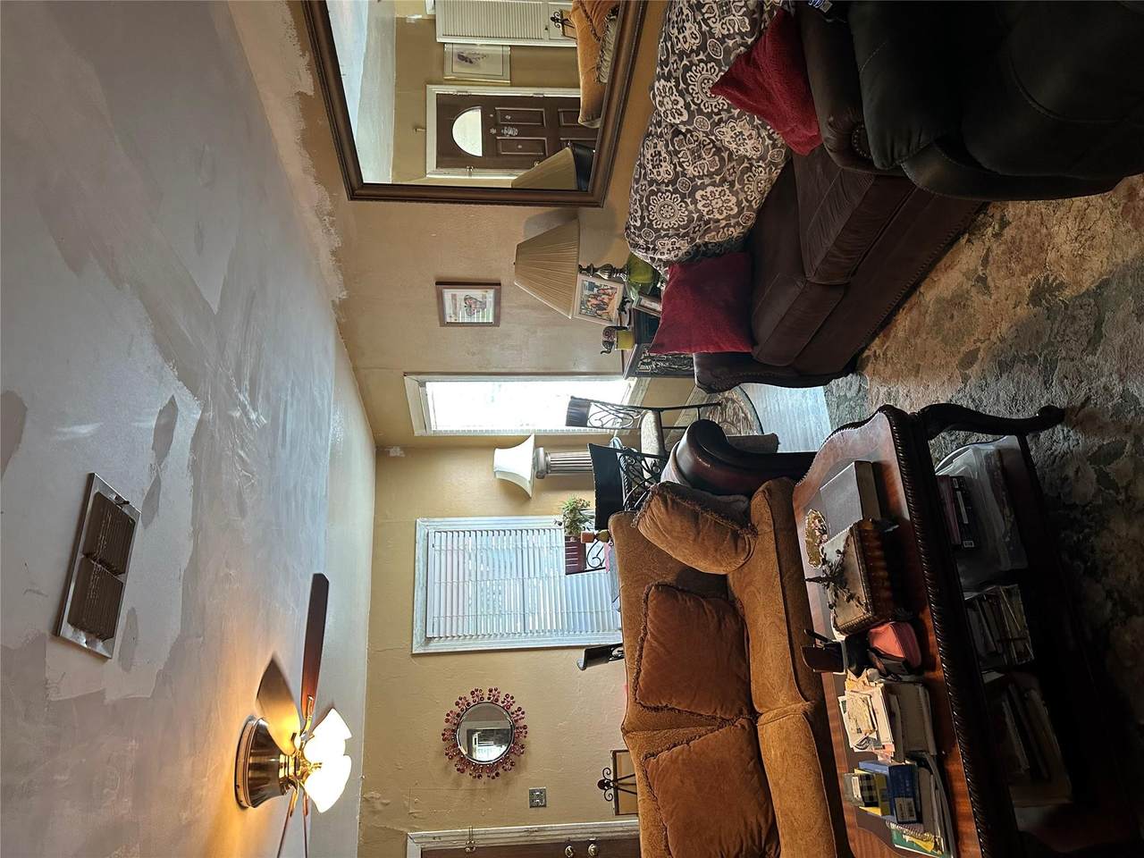 https://bt-photos.global.ssl.fastly.net/austin/1280_boomver_1_2770386-2.jpg