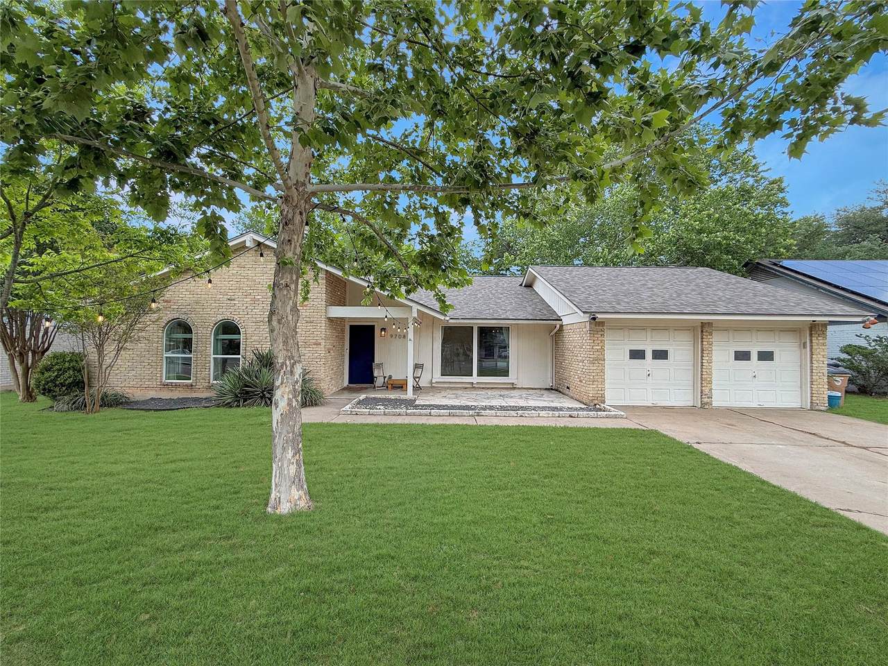 9708 Parkfield Dr - Photo 1