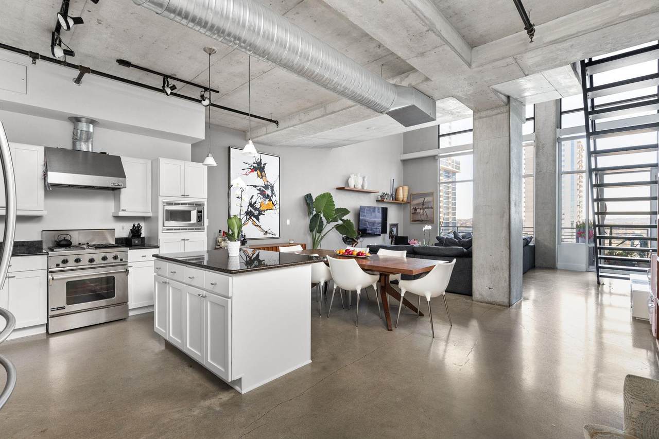 800 5th St - Photo 1