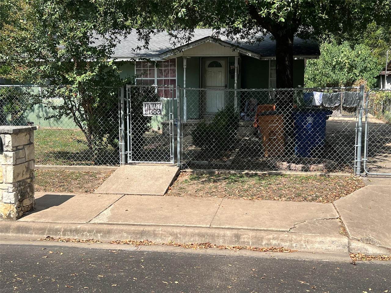 https://bt-photos.global.ssl.fastly.net/austin/1280_boomver_1_2838038-2.jpg