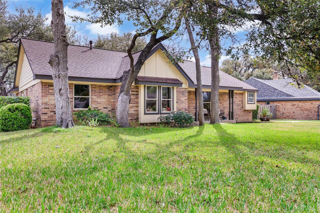 6905 Treaty Oak Cir - Photo 1